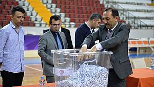 13 bin 9 kişi arasından 70 kişi seçildi