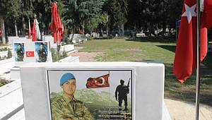Kahraman mezarlarına şiir