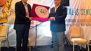 Celal Toprak'a Emek Ödülü