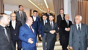 Samimi siyasete ve üretmeye ihtiyacımız var