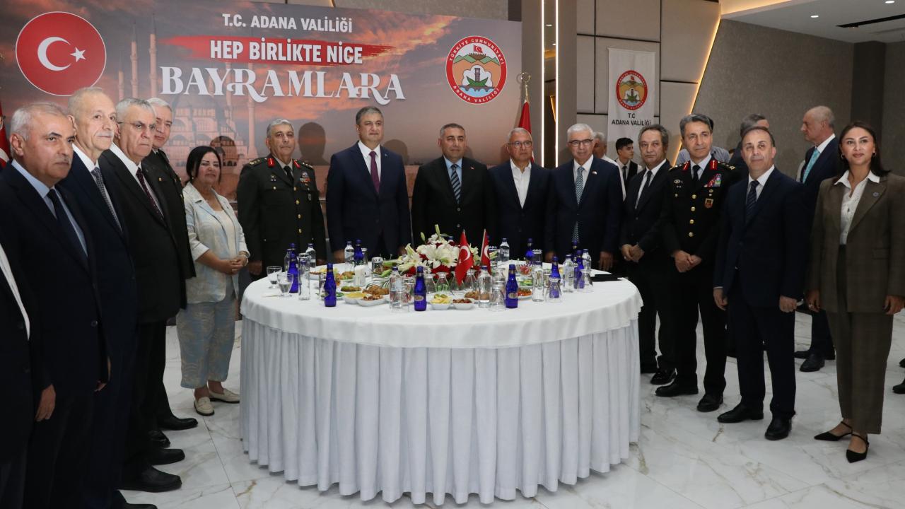 Protokol bayramlaştı