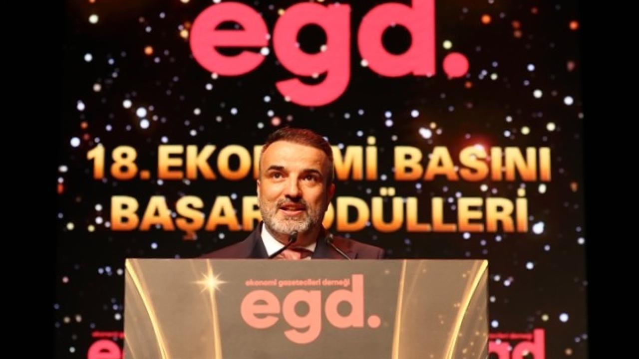 Ekonomi büyüyor, gazeteci kadroları küçülüyor