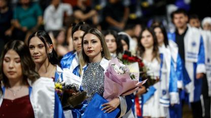 818 genç Çağ Üniversitesi’nden geleceğe uğurlandı